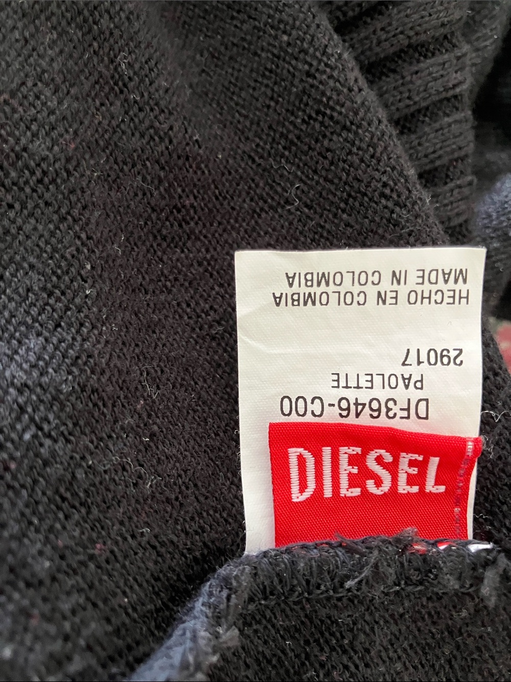 Diesel Women’s Black/Charcoal Gray V-Neck Sweater with Pink Logo Patch. Sz M - Picture 6 of 8